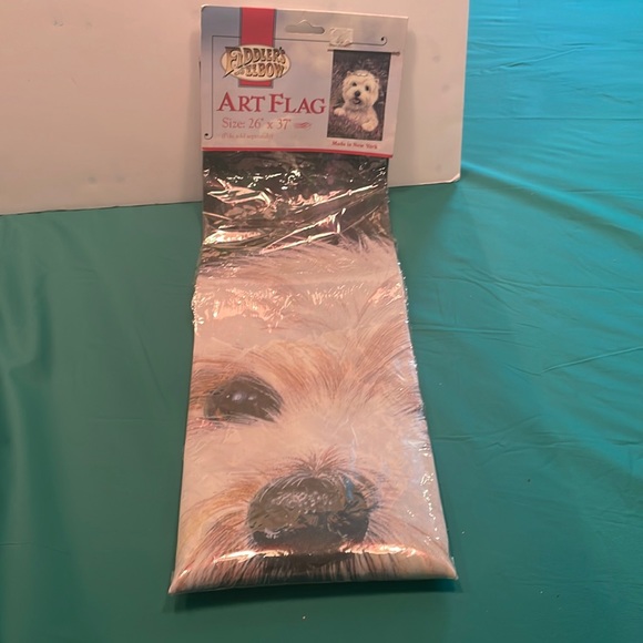 New- Cuts Dog flag -26 x 37 - Picture 1 of 5